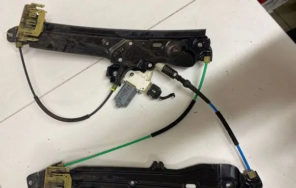 BMW 5 F10 F11 Front door window regulator with motor