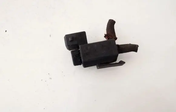 BMW 5 GT F07 Turbo solenoid valve 7810831 7.02318.00