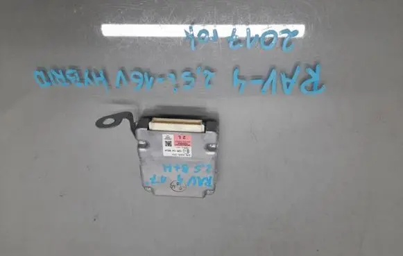 Toyota RAV 4 (XA40) Other control units/modules 88150-42021