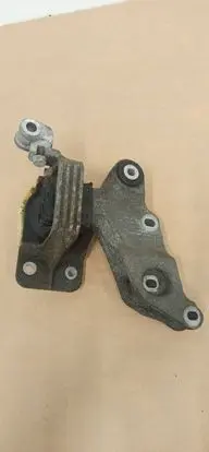Mercedes-Benz Vito Viano W447 Engine mount bracket A4472411200