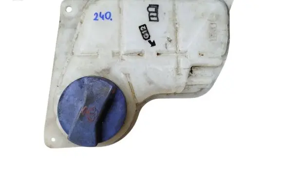 Audi A4 S4 B5 8D Coolant expansion tank/reservoir 8D0121403L
