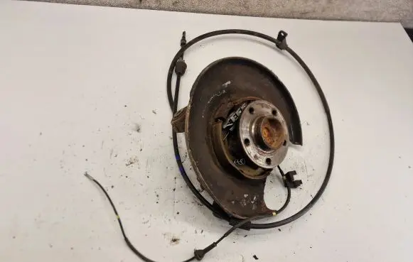 Volvo XC90 Rear wheel hub 30793077