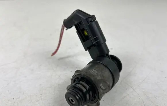 BMW 3 F30 F35 F31 Fuel pressure regulator 0928400798 1113031244