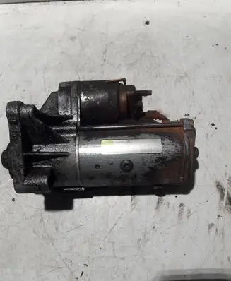 Renault Megane II Starter motor 8200331251 D7R49