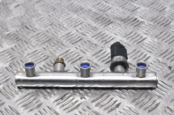 Audi A5 8T 8F Fuel main line pipe 06E130089D