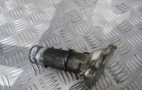 Nissan Navara D22 Engine coolant pipe/hose