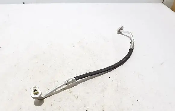 Volvo C40 Air conditioning (A/C) pipe/hose 32226966