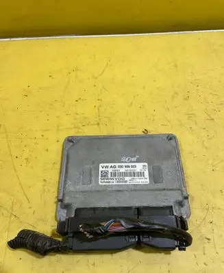 Volkswagen Polo IV 9N3 Engine control unit/module 03D906023