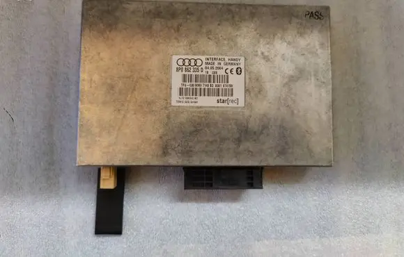 Audi A4 S4 B7 8E 8H Bluetooth control unit module 8P0862335D 1L770005LC