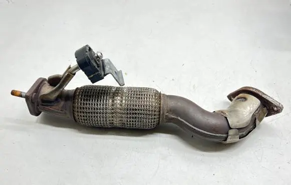 Hyundai Tucson IV NX4 Muffler pipe connector clamp 