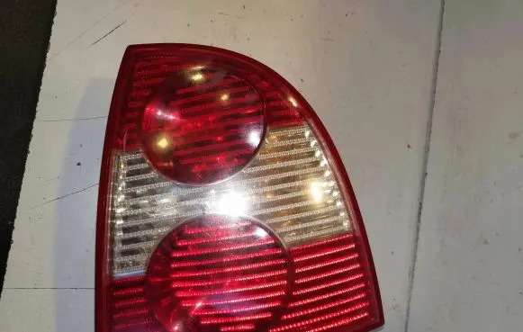 Volkswagen PASSAT B5.5 Rear/tail lights 28408014