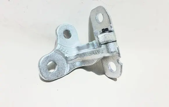 Land Rover Discovery 5 Rear door lower hinge CPLA228A65AE