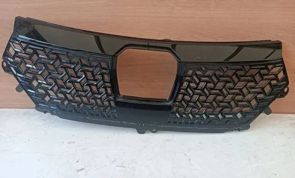 Front bumper upper radiator grill