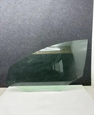 Volvo V40 Front door window glass four-door 43R00049