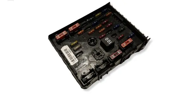 Volkswagen Touran I Fuse module 3C0937125