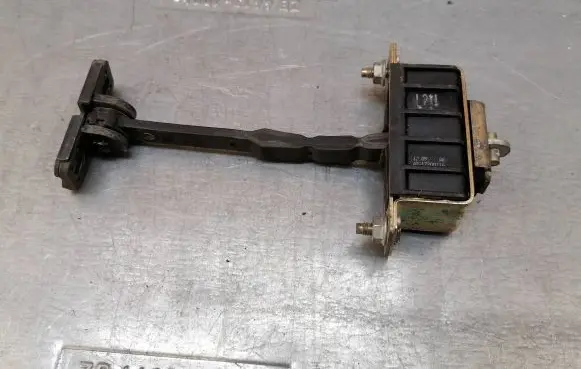 Mercedes-Benz E W211 Front door check strap stopper A2117200116