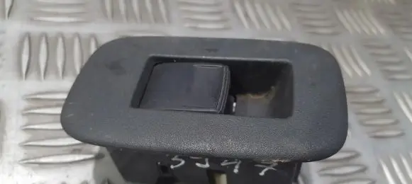 Toyota Auris 150 Electric window control switch