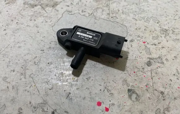 Volkswagen Golf V Turbo solenoid valve 1312193E 0281002770