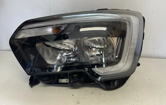 Renault Master III Headlight/headlamp 260607867R