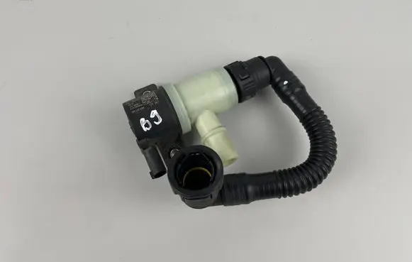 Volkswagen PASSAT B9 Fuel pressure regulator 5WA201559 5WA54901 708583100