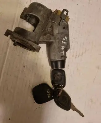 Seat Toledo I (1L) Ignition lock 357905851