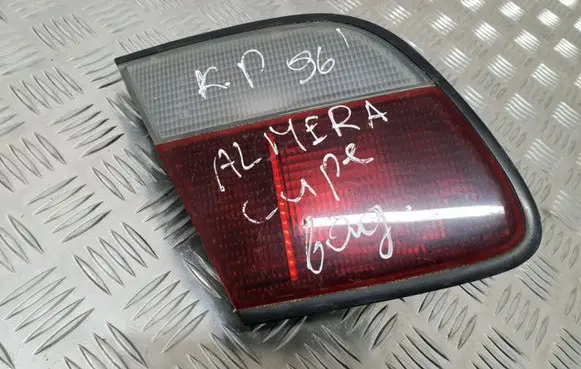 Nissan Almera Tailgate rear/tail lights