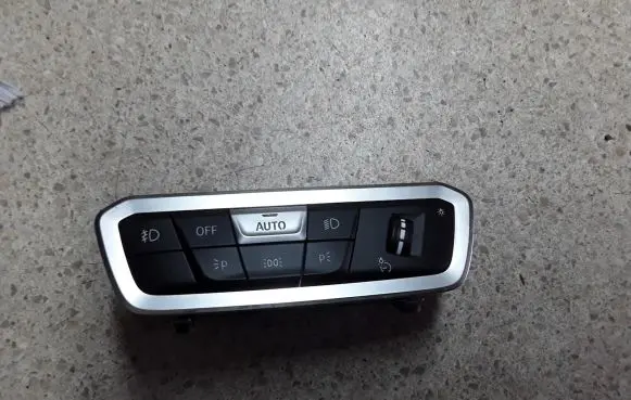 BMW X5 G05 Light switch 9461132