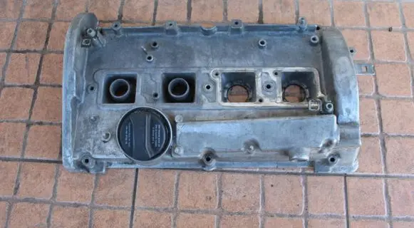 Audi A4 S4 B5 8D Rocker cam cover 06B103475E