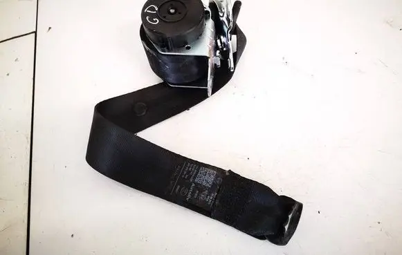 Skoda Yeti (5L) Rear seatbelt 5l6857447
