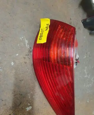 Peugeot 407 Rear/tail lights 