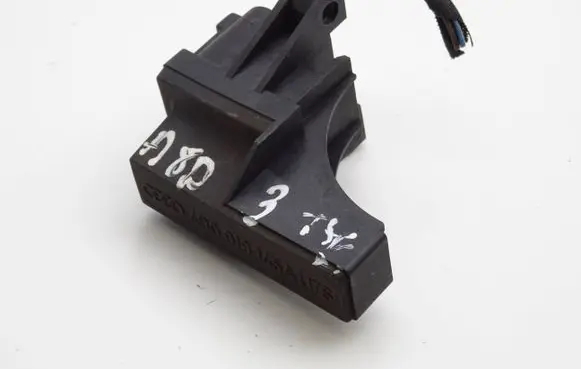 Audi A8 S8 D3 4E Aerial antenna amplifier 4B0919145A