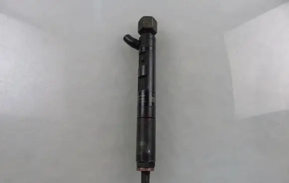 Fuel injector