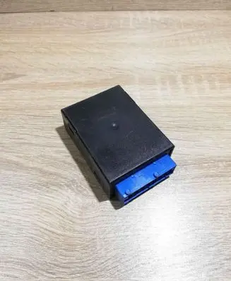 BMW 3 E36 Window wiper relay 8366381