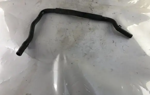 Toyota Auris 150 Engine coolant pipe/hose