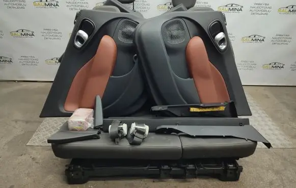 Fiat 500L Seat set 