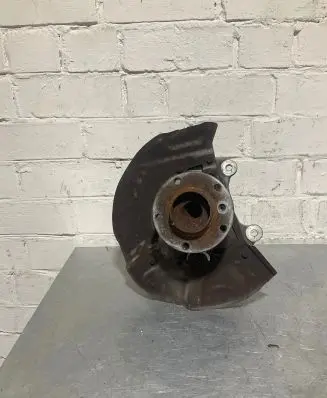 BMW 5 E60 E61 Front wheel hub 6760953