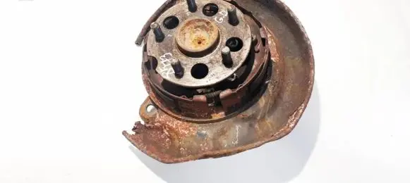 Toyota Avensis Verso Rear wheel hub