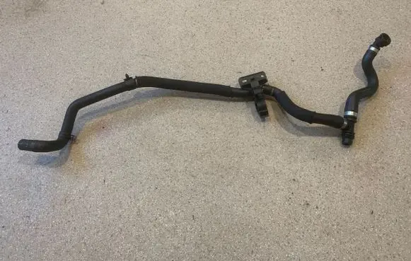 BMW X4M F98 Engine coolant pipe/hose 8088469