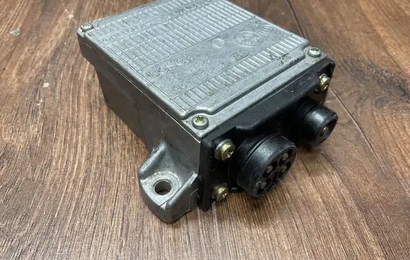 Mercedes-Benz S W126 Combustion control unit/module 0015458632 0227100023