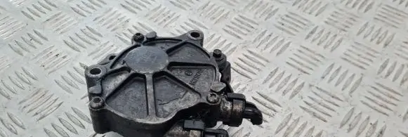 Land Rover Discovery 3 - LR3 Vacuum pump
