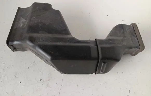BMW i3 Cabin air duct channel 9309550 9311088