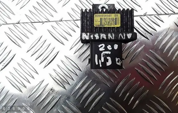 Nissan NV200 Glow plug pre-heat relay 8200859243