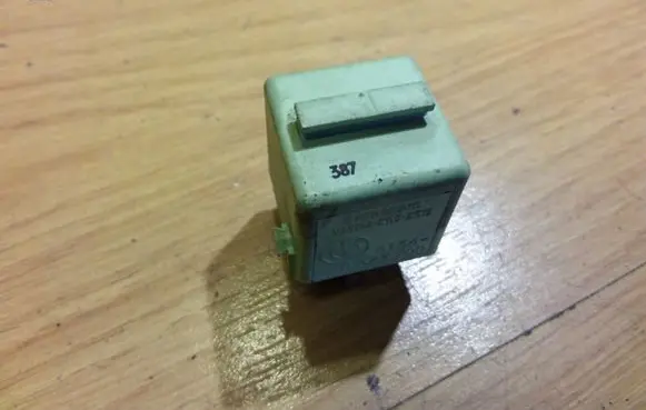 BMW 5 E39 Other relay 61368373700 387
