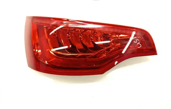 Audi Q7 4L Tailgate rear/tail lights 4L0945093G