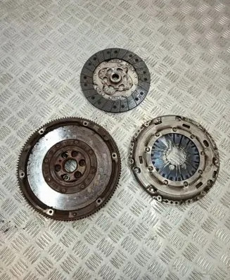 Volkswagen PASSAT B6 Clutch set kit 3082000386