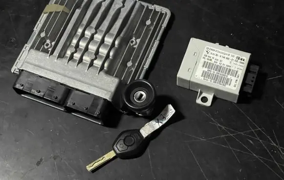 BMW X3 E83 Engine ECU kit and lock set 7587306 7587166 5WK91131