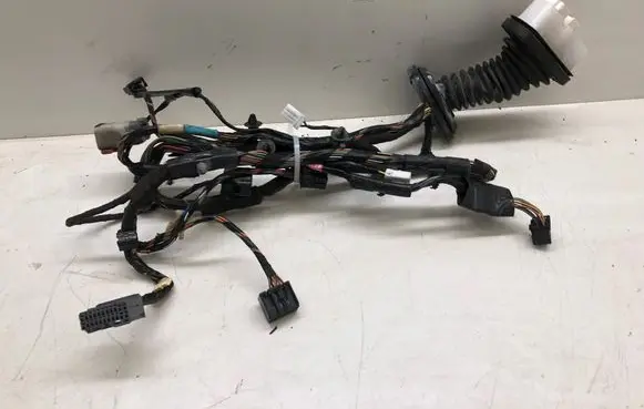 Chrysler 300 - 300C Front door wiring loom 71358909 1623818