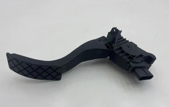 Skoda Octavia Mk3 (5E) Accelerator throttle pedal 5Q1723503H 6PV01062111