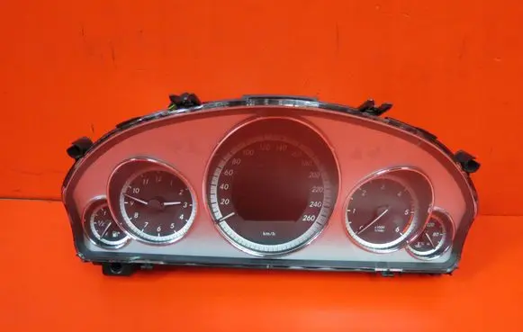 Mercedes-Benz E A207 Speedometer (instrument cluster) A2129006104