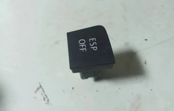 Volkswagen PASSAT B6 ESP (stability program) switch 3C0927117C 33306